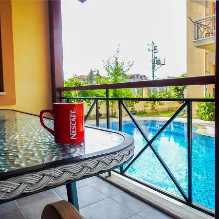 Karya Hotel *